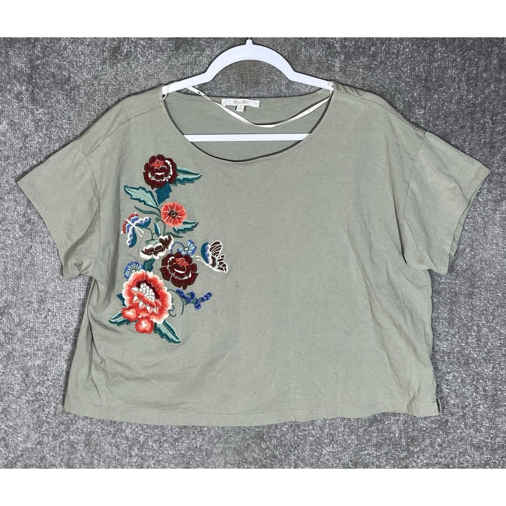 Miss Me Cropped Boxy Top Womens Size Small Green Cotton Floral Embroidery